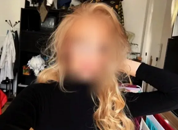 Agnes, 21