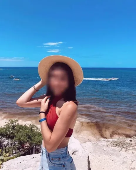 Aleksandra, 22