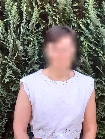Astrid, 27