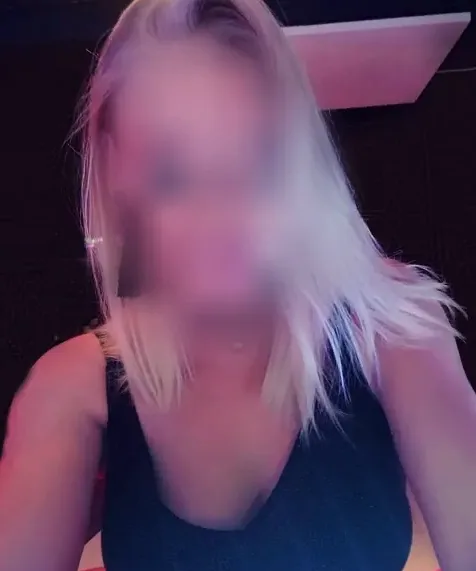 Edith, 32
