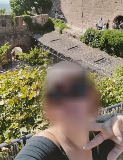 Ellen, 38