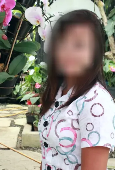 Emma, 30
