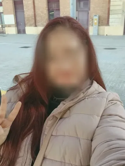 Ester, 34