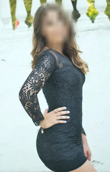 Helena, 28