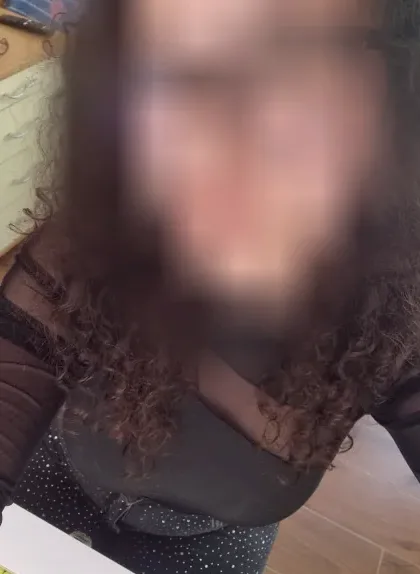 Ingrid, 24