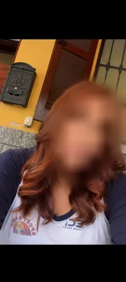 Julia, 21