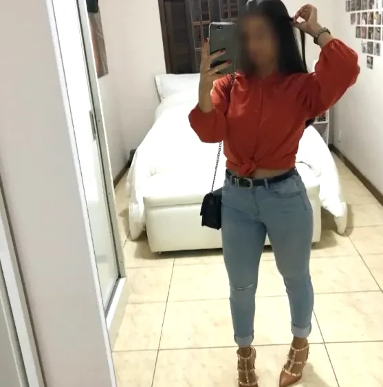 Karin, 34