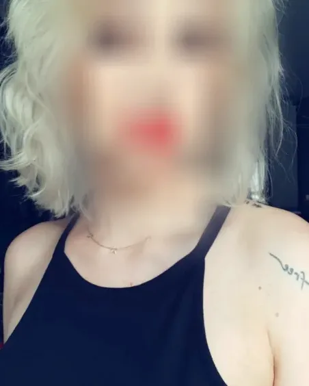 Karin, 37