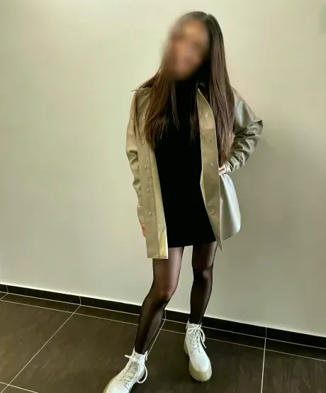 Marie, 32