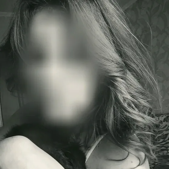 Signe, 28