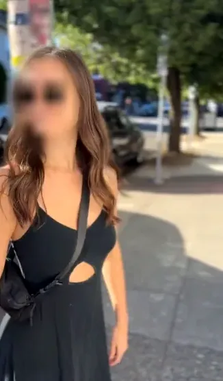 Stella, 28