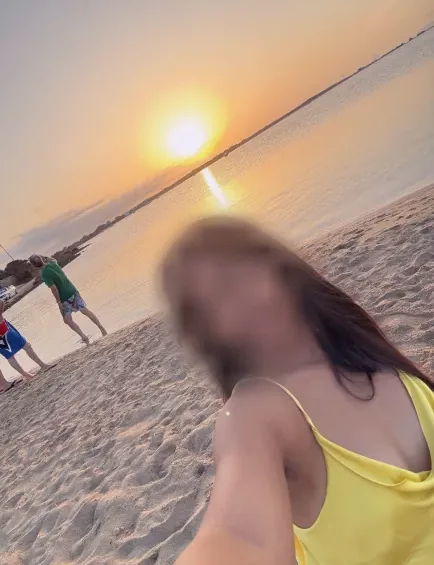 Yvonne, 23